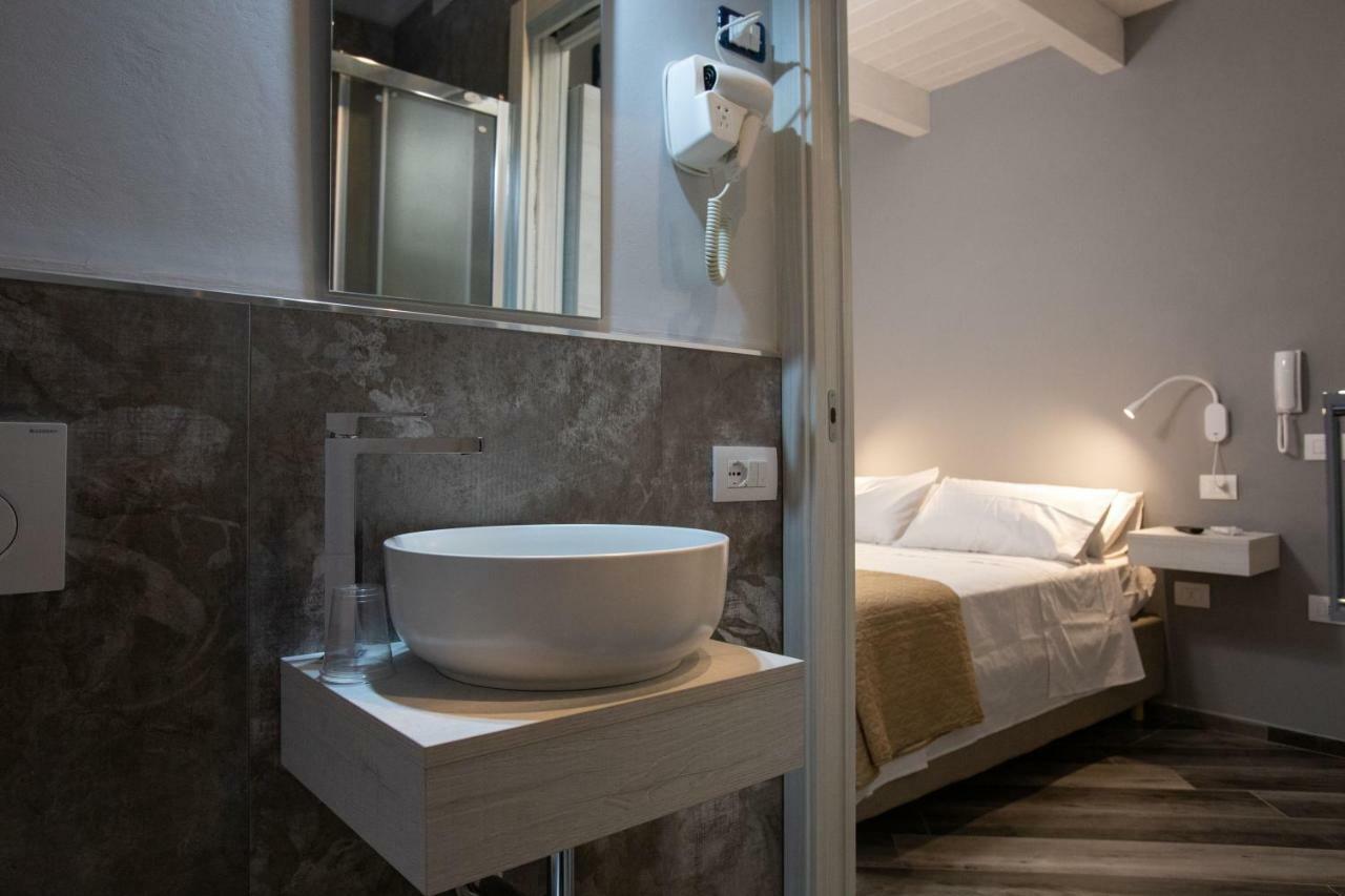 Al 54 Accommodation San Benedetto del Tronto Buitenkant foto