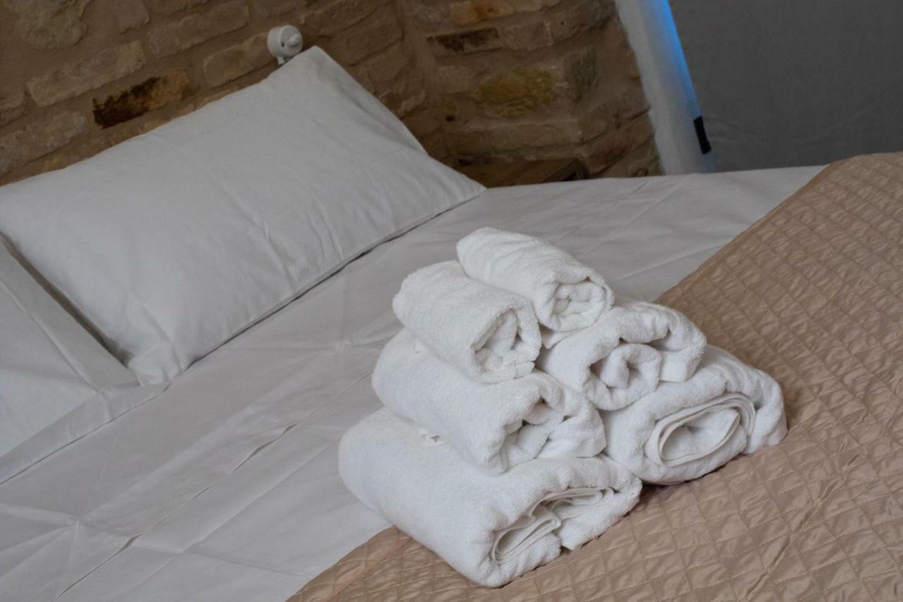 Al 54 Accommodation San Benedetto del Tronto Buitenkant foto