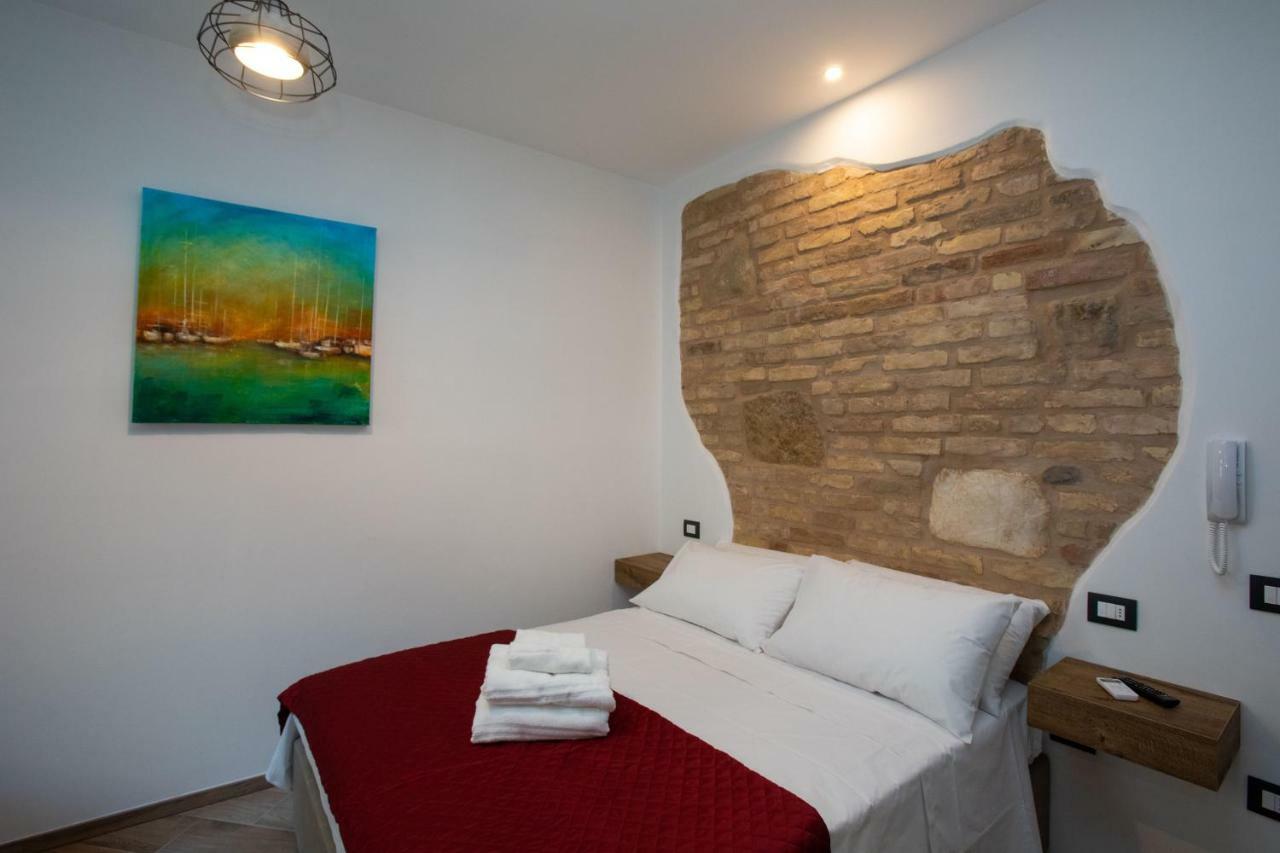 Al 54 Accommodation San Benedetto del Tronto Buitenkant foto