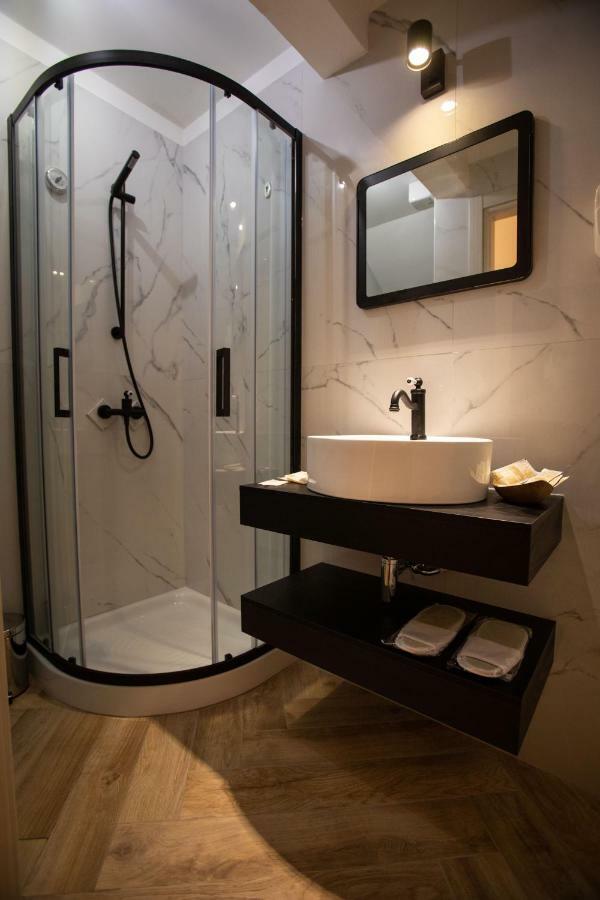 Al 54 Accommodation San Benedetto del Tronto Buitenkant foto