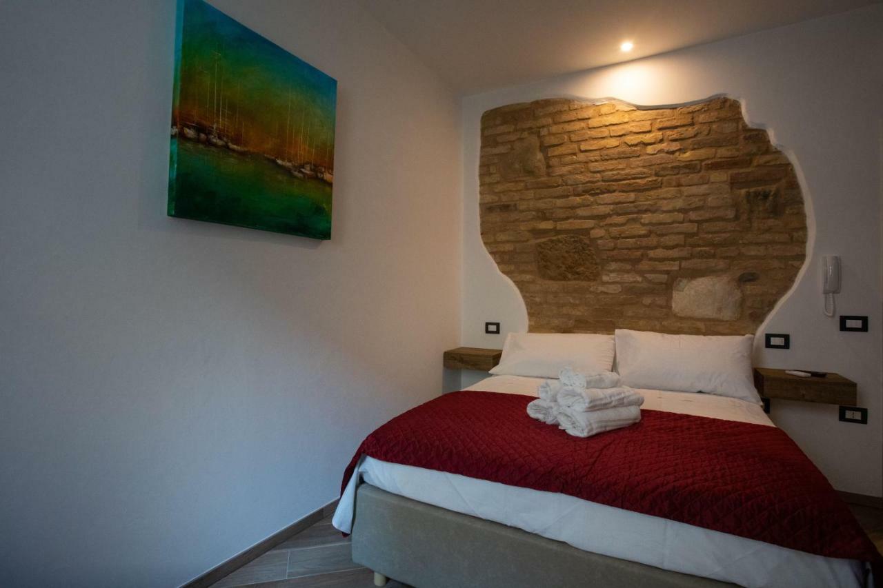 Al 54 Accommodation San Benedetto del Tronto Buitenkant foto